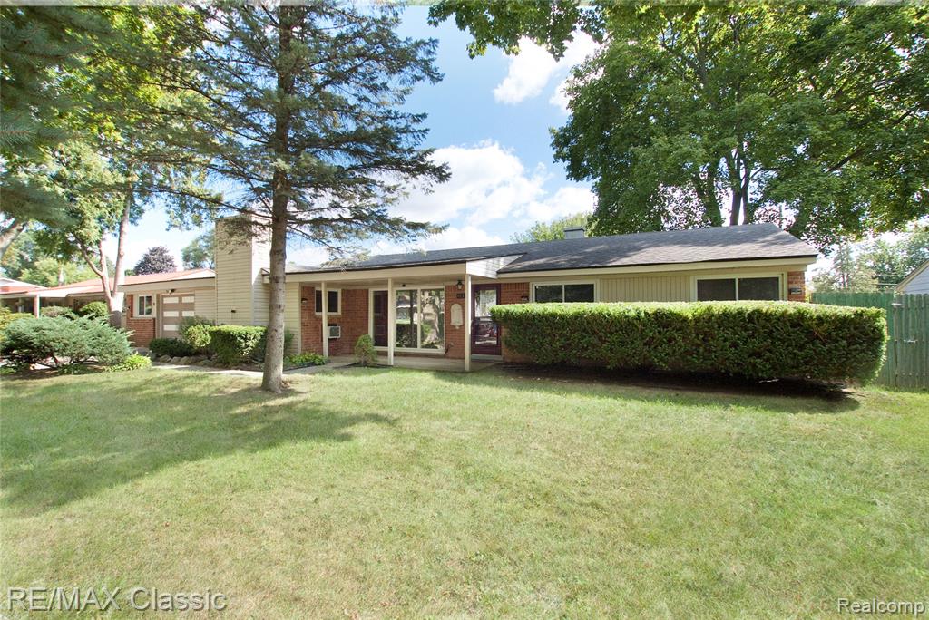 4836 Sundew Street, Commerce Twp, MI 48382 — front exterior