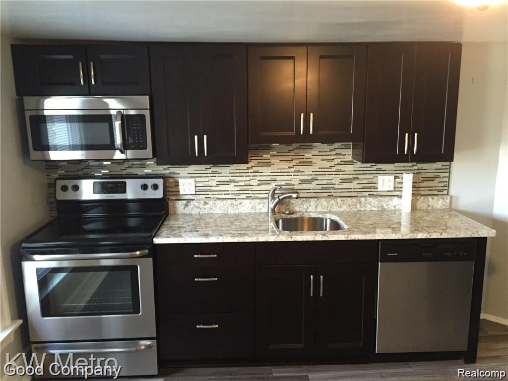 525 E 5TH Street, Royal Oak, MI 48067 — Photo 3