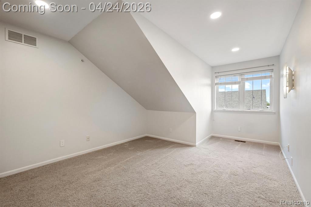 25580 Portico Lane, Novi, MI — Photo 36