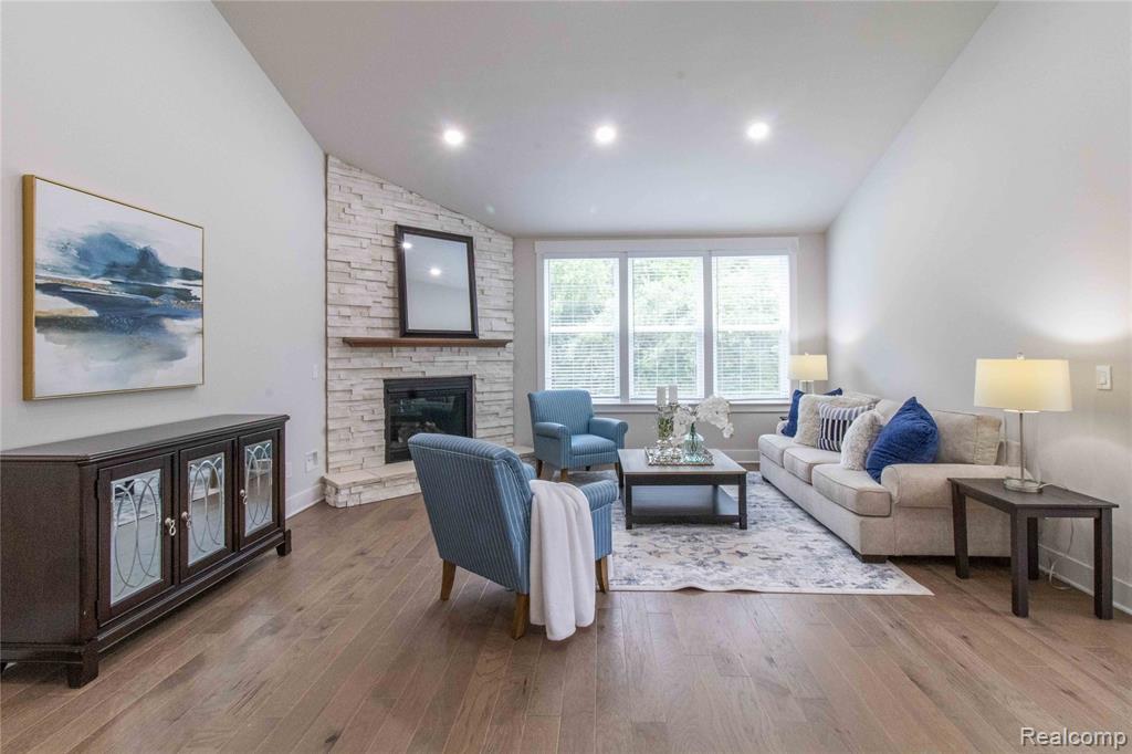 5532 Timber Glen Court, Ann Arbor, MI 48108 — Photo 7