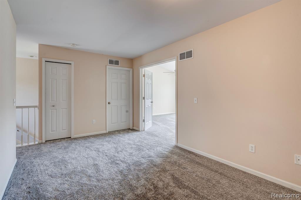 41211 N MAPLEWOOD Drive, Canton, MI 48187 — Photo 32