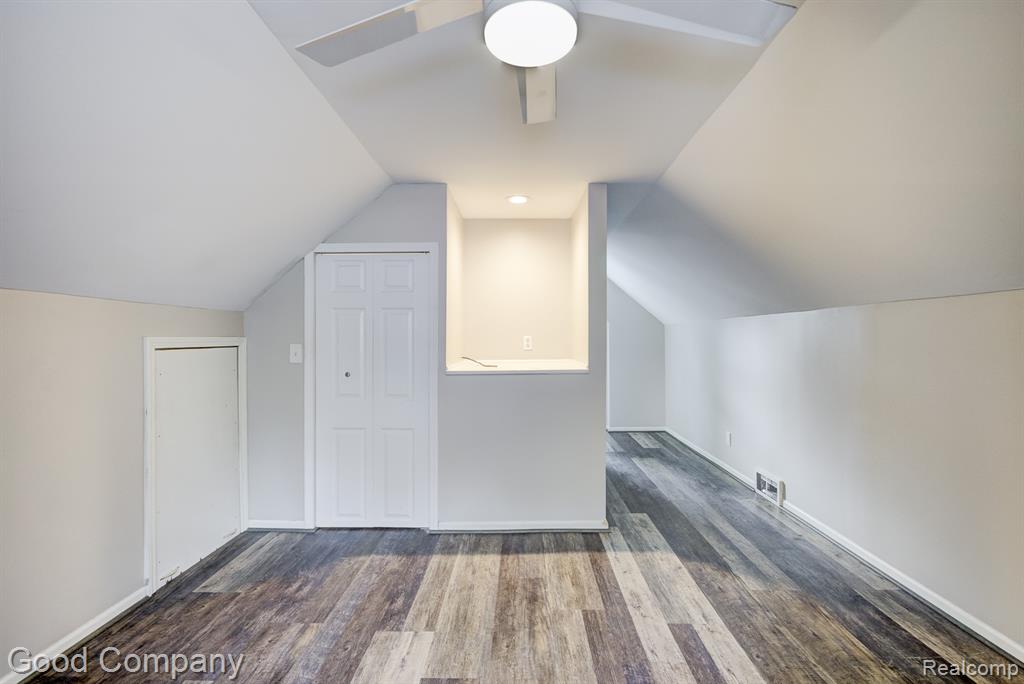 830 W HAZELHURST Street, Ferndale, MI 48220 — Photo 24
