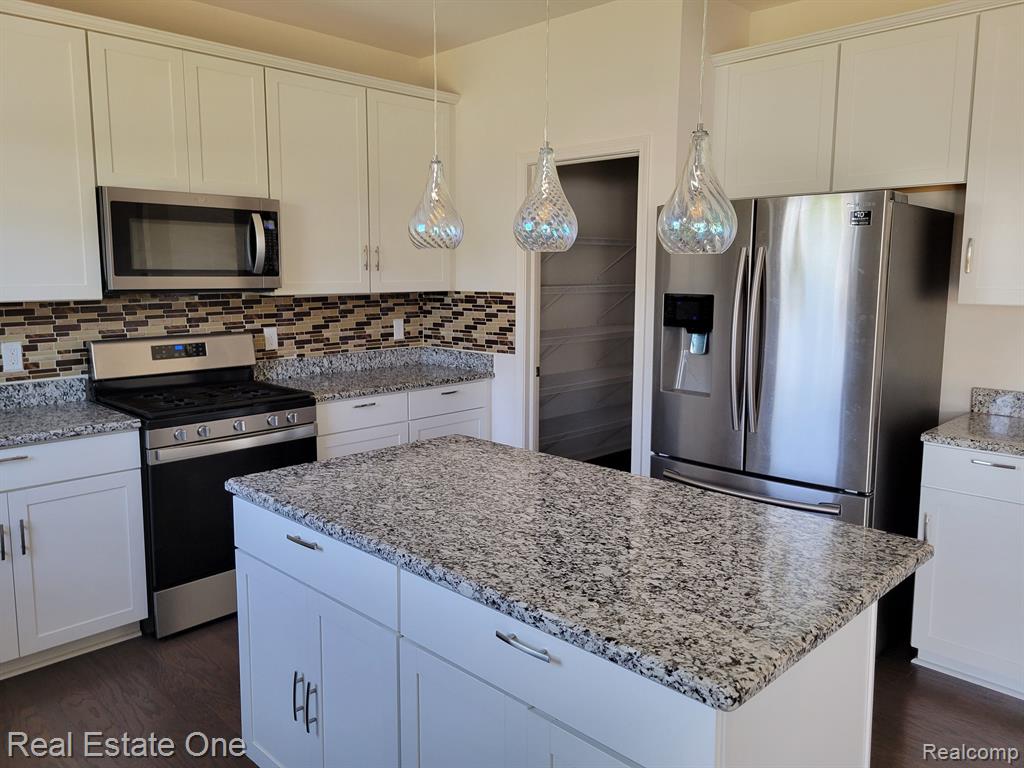 7799 Ryder Court, Utica, MI 48317 — Photo 8