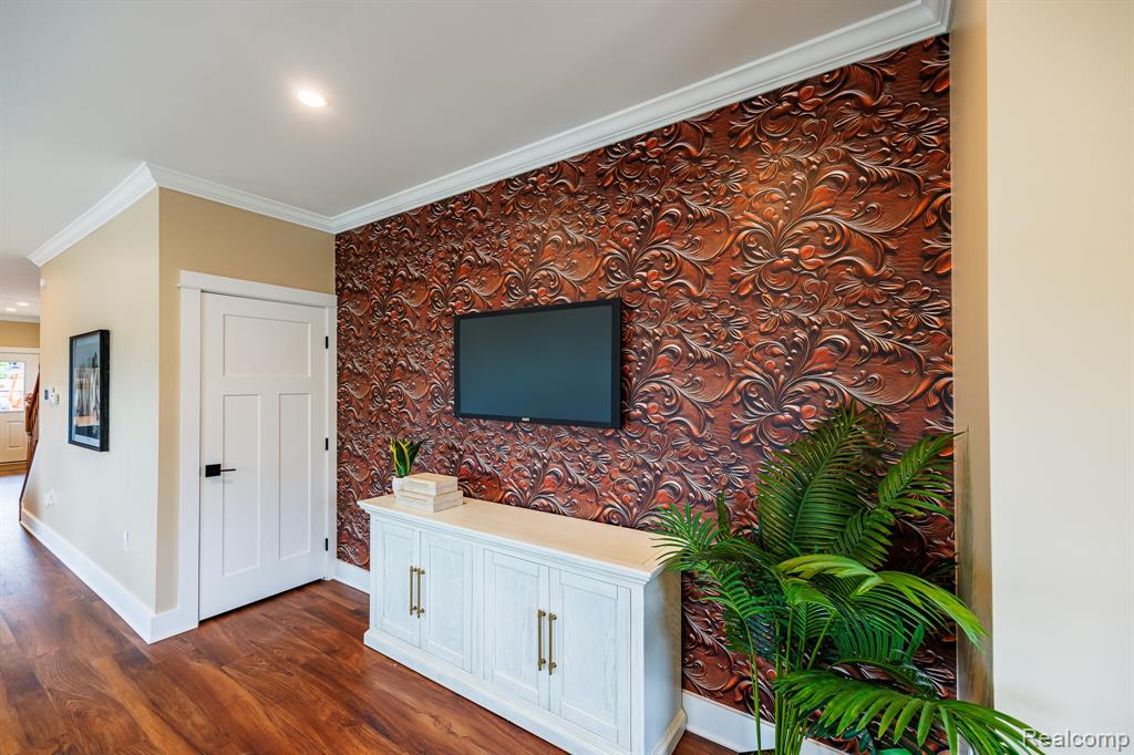 211 W Fifth Avenue, Flint, MI 48502 — Photo 10
