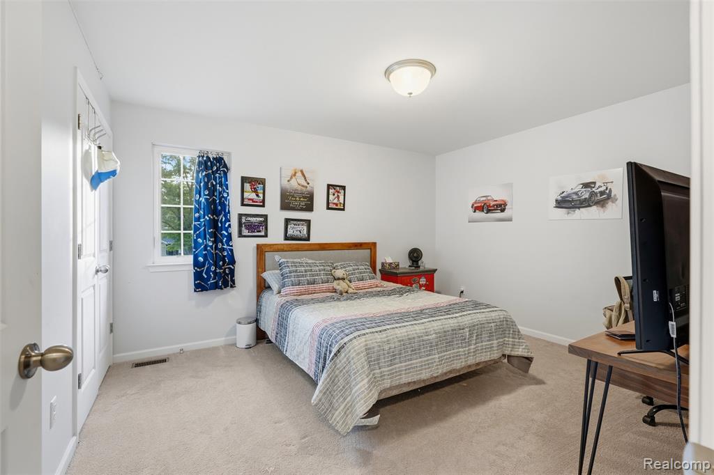 9001 Van Dusen Court, South Lyon, MI 48178 — Photo 26