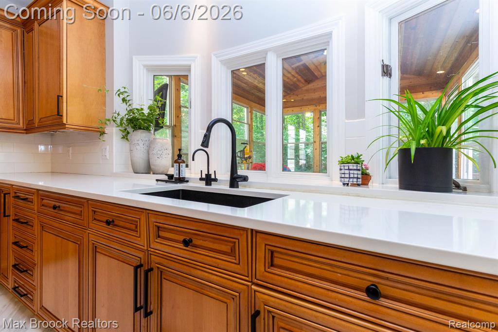 6604 College Park, Clarkston, MI — Photo 25