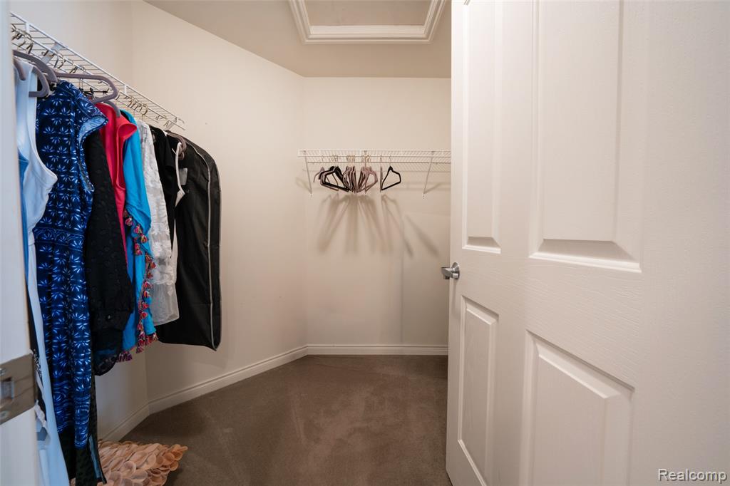 4502 Forest Edge Lane, West Bloomfield, MI 48323 — Photo 46