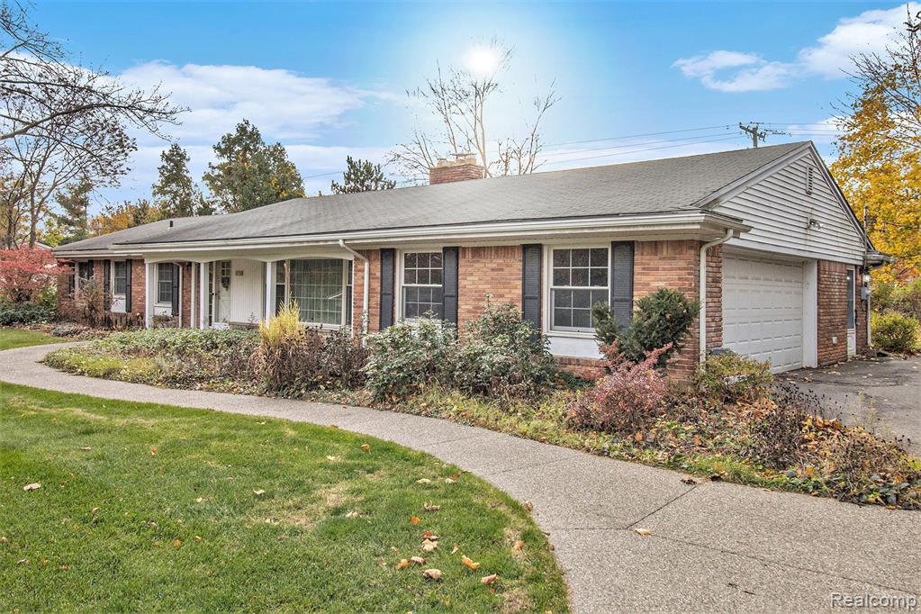 5730 Burnham Road, Bloomfield Hills, MI 48302 — Photo 2
