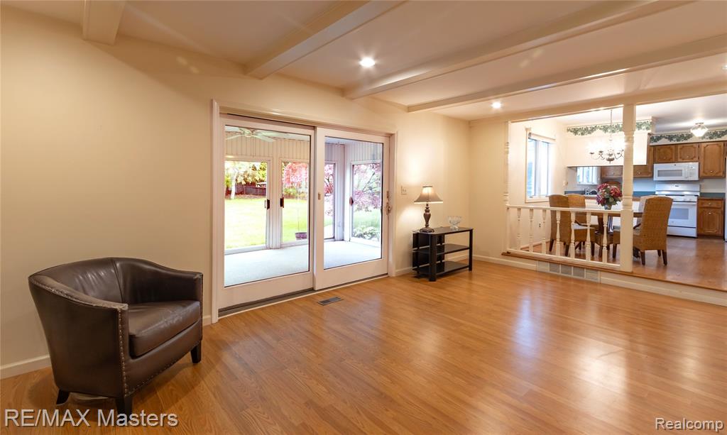 21879 Canterbury Avenue, Grosse Ile, MI 48138 — Photo 14