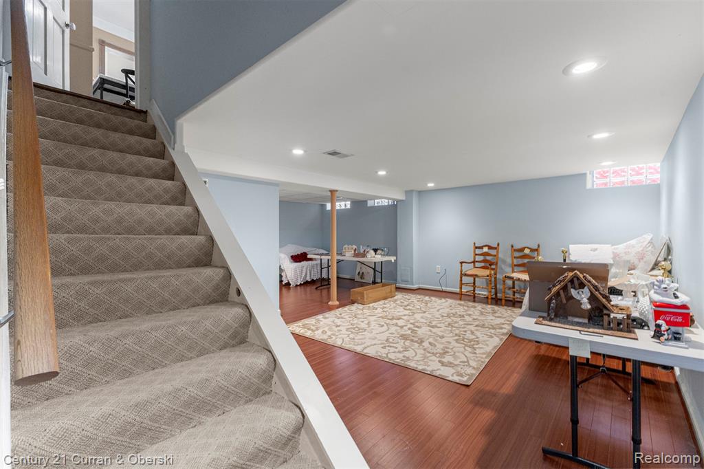 7941 N Charlesworth Street, Dearborn Heights, MI 48127 — Photo 23