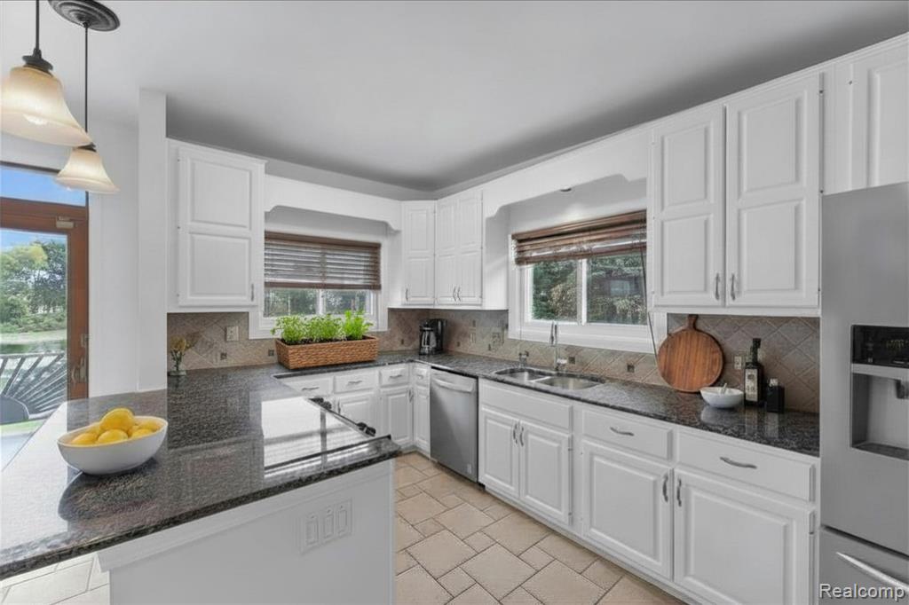 6628 Longworth Drive, Waterford, MI — Photo 6