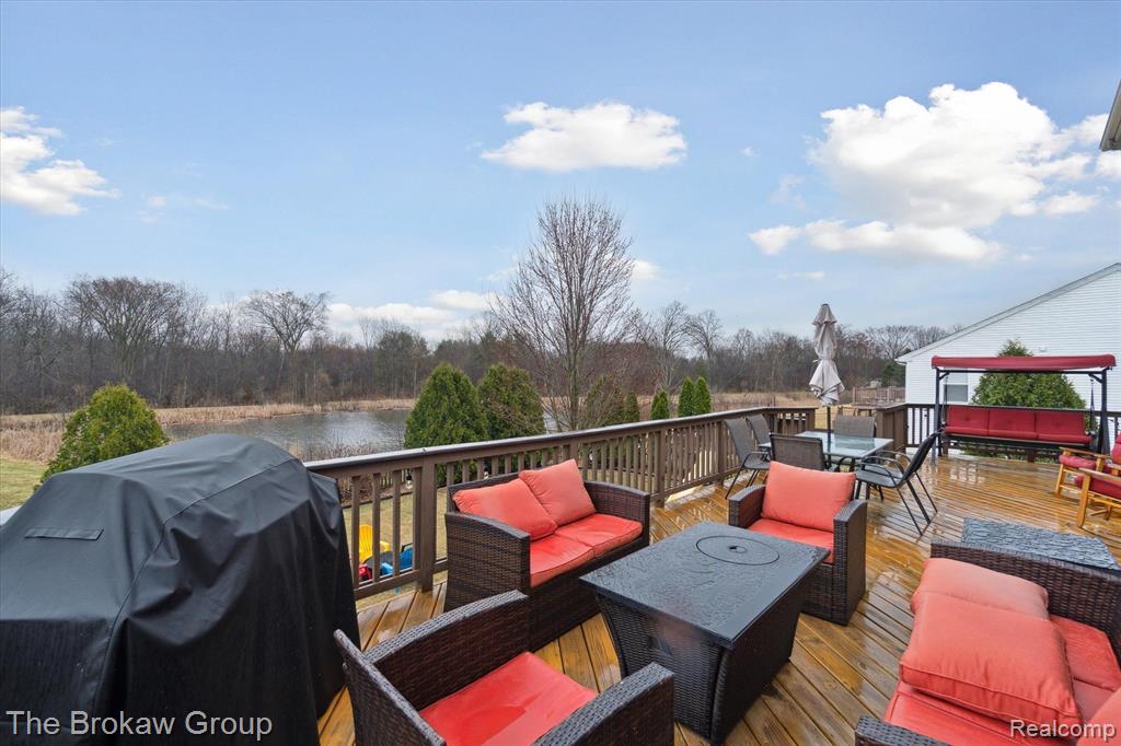 5232 NORTHWOOD Road, Grand Blanc, MI 48439 — Photo 16