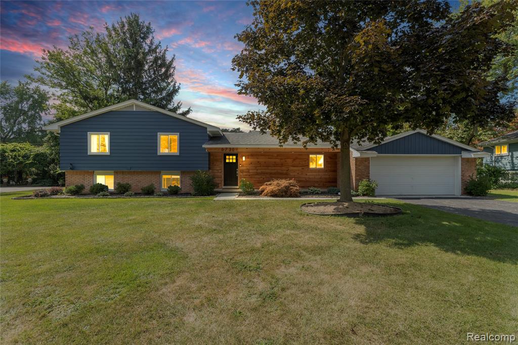 6736 Timber Ridge Drive, Bloomfield Hills, MI 48301 — Photo 35