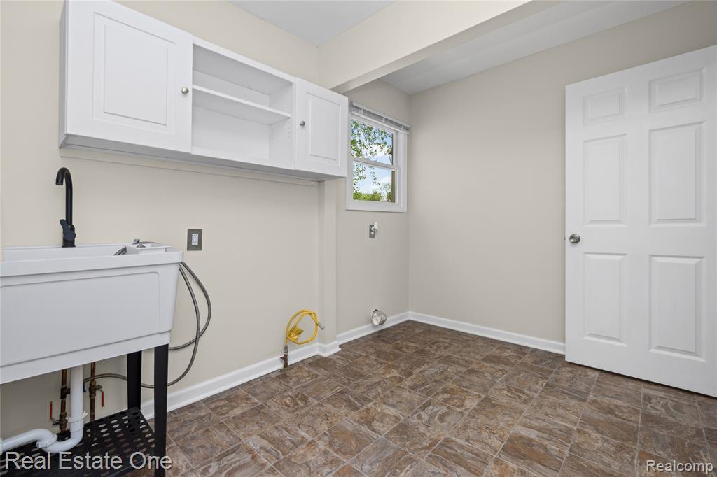 9503 Edward Drive, Brighton, MI 48114 — Photo 46