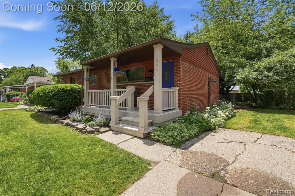 1061 Western Drive - Photo 3