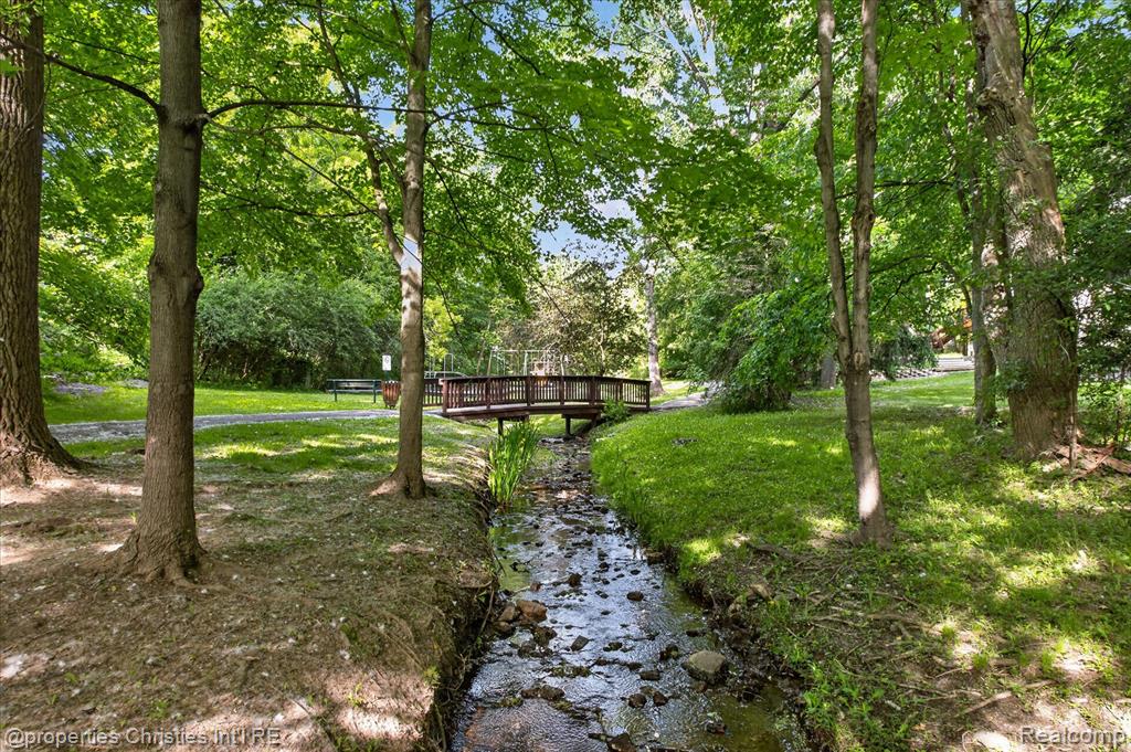 4352 Greenstown Drive, West Bloomfield, MI 48323 — Photo 75