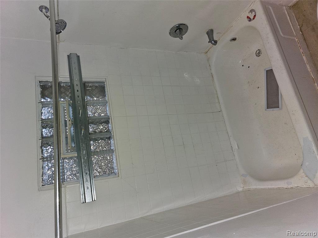 7425 Stahelin Avenue, Detroit, MI 48228 — Photo 30