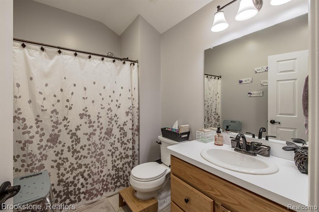 4808 New Haven Drive, Howell, MI 48843 — Photo 34