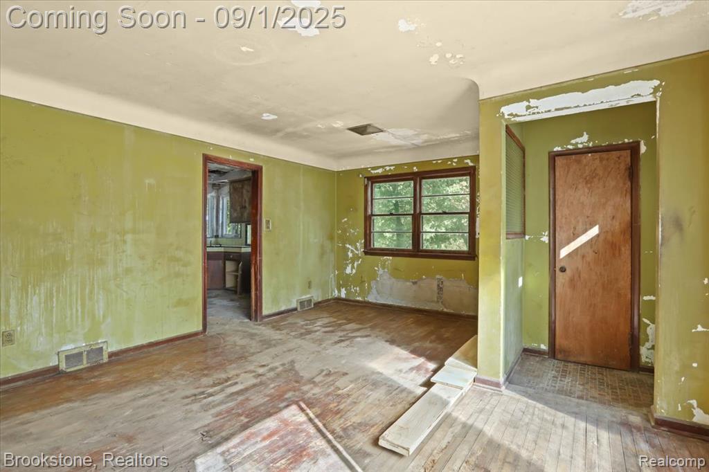 6547 Warwick Street, Detroit, MI 48228 — Photo 8