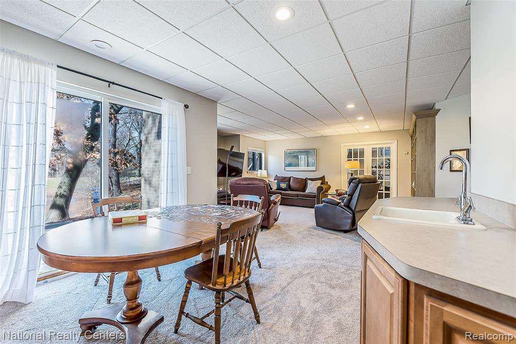 5451 Wentworth Drive, Commerce Twp, MI 48382 — Photo 37