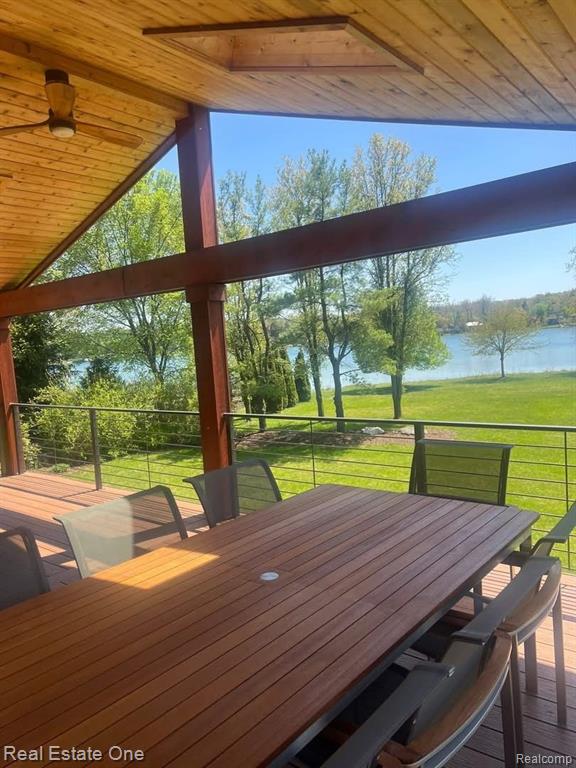 6305 N SHORE Court, West Bloomfield, MI 48324 — Photo 5