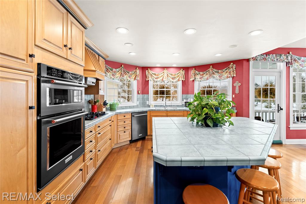 8211 Burleigh Road, Grand Blanc, MI 48439 — Photo 17