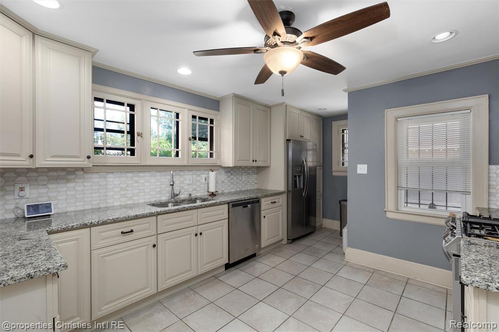 18974 Fairfield Street, Detroit, MI 48221 — Photo 11