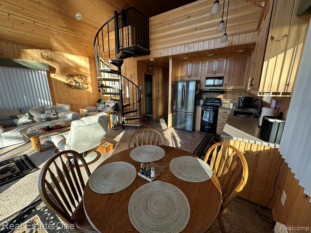 8175 E HOUGHTON LAKE, 1, Houghton Lake, MI 48629 — Photo 7