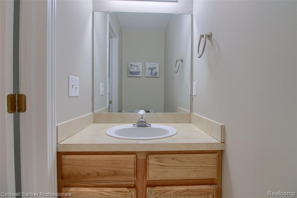 41816 White Tail Lane, Canton, MI 48188 — Photo 16