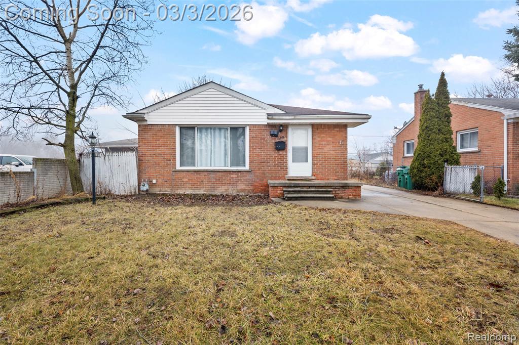 139 Belton Street, Garden City, MI — Photo 2