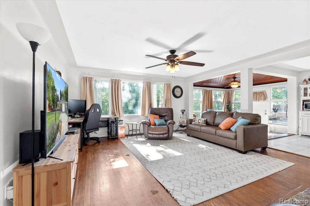 9036 Reeck Road, Allen Park, MI 48101 — Photo 6