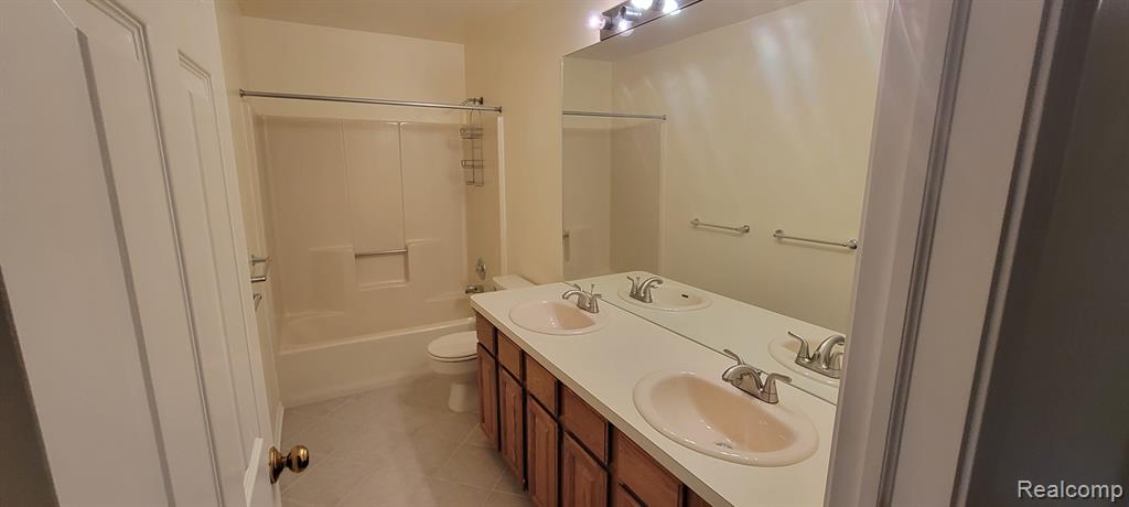 543 ARLINGTON Drive, Rochester Hills, MI 48307 — Photo 6