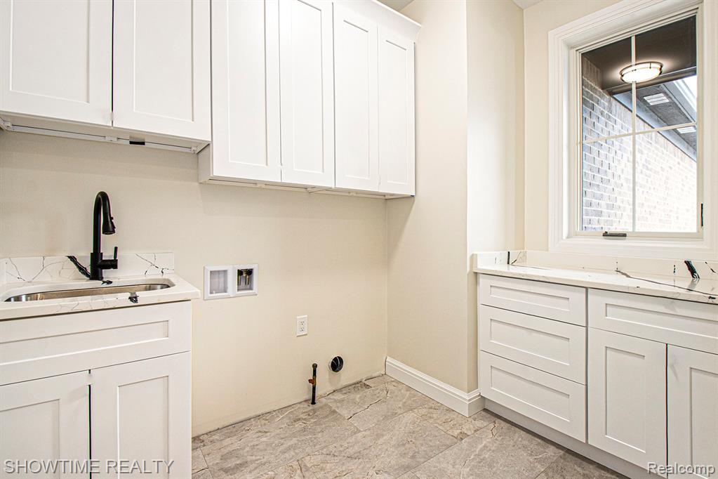 11695 ENCORE Drive, Utica, MI 48315 — Photo 26
