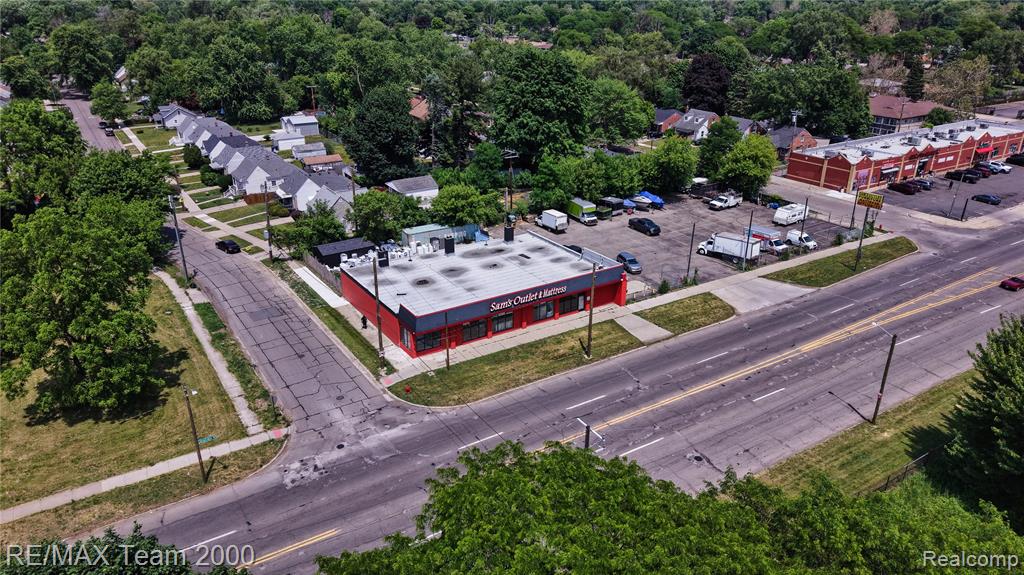 22140 W 7 Mile Road - Photo 2
