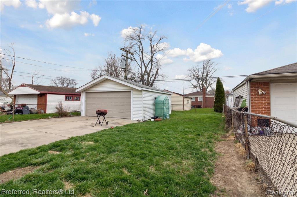 4154 CAMPBELL Street, Dearborn Heights, MI 48125 — Photo 27