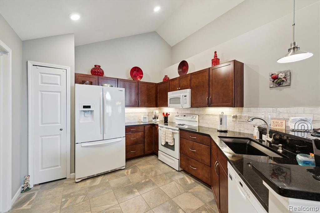 36062 ABBEY Drive, Westland, MI — Photo 16