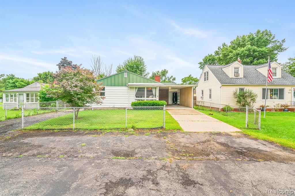 611 N IVANHOE Avenue, Ypsilanti, MI 48198 — Photo 2