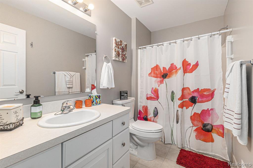 2574 KERRIA Drive, Howell, MI 48855 — Photo 53