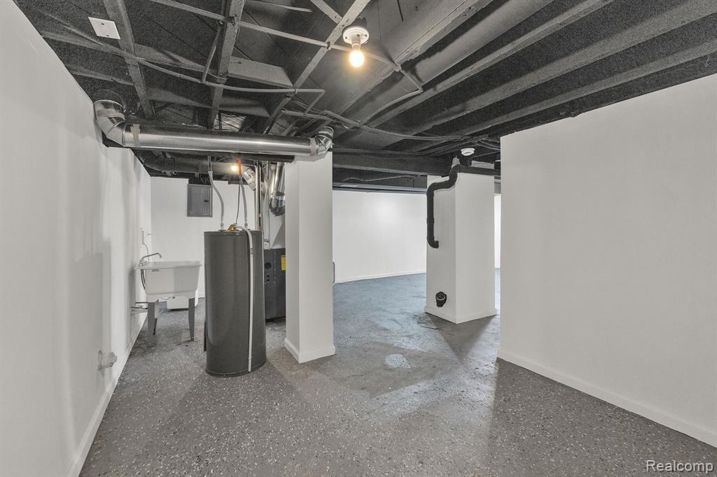 2575 Harding Street, Detroit, MI 48214 — Photo 30
