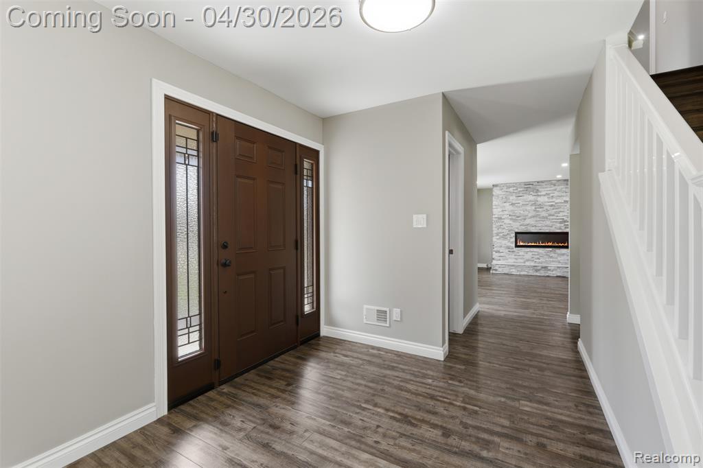 7978 Little Farm Lane, West Bloomfield, MI — Photo 4