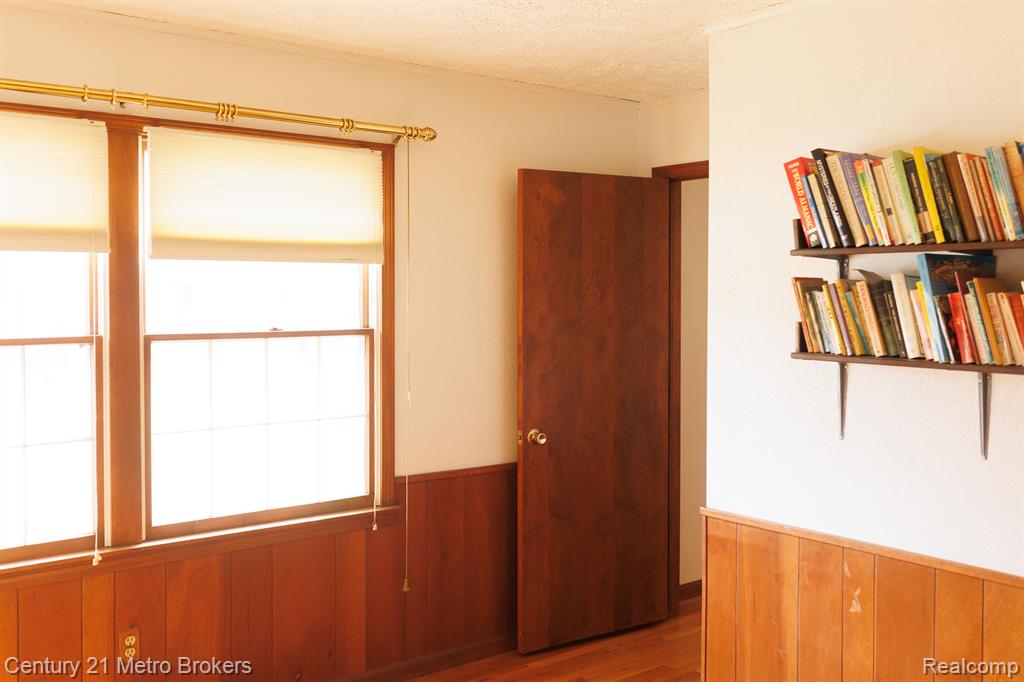 5444 PROVINCIAL Road, Grand Blanc, MI 48439 — Photo 5