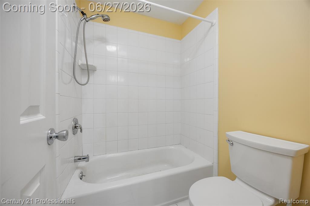 8928 Wild Iris Court, Davisburg, MI 48350 — Photo 26