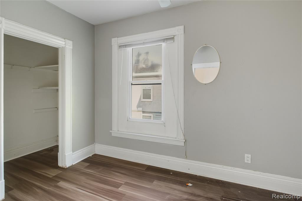 620 E 2ND Street, Flint, MI 48503 — Photo 35