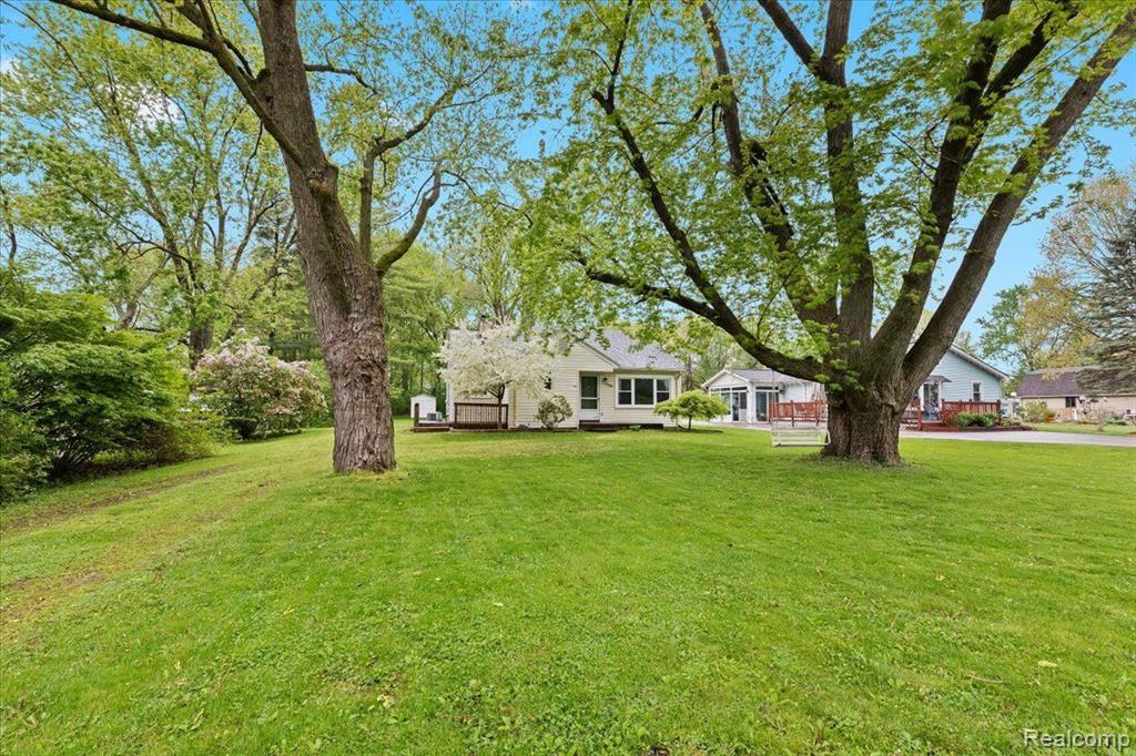 15403 MAXWELL Avenue, Plymouth, MI 48170 — Photo 5