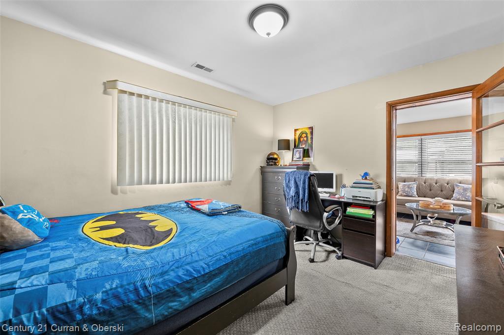 5741 Hubbell Street, Dearborn Heights, MI 48127 — Photo 17