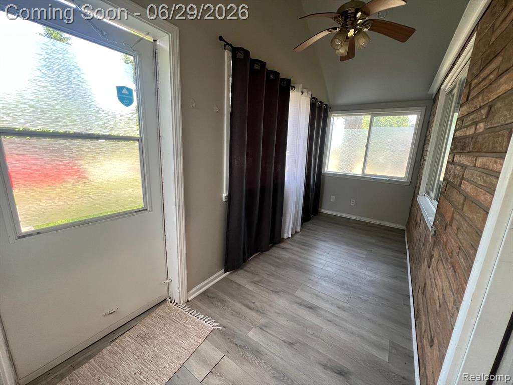 5694 Robindale Avenue, Dearborn Heights, MI 48127 — Photo 5