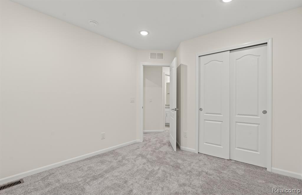 42846 Atwood Avenue, Novi, MI — Photo 30