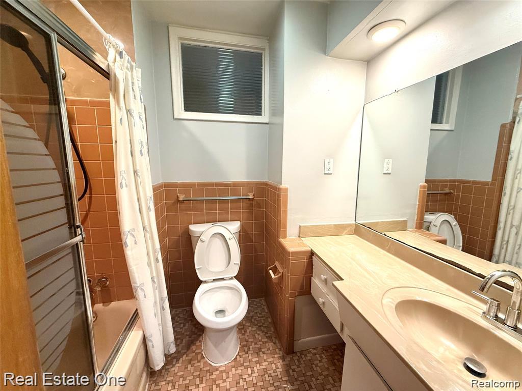 6845 Plainfield Street, Dearborn Heights, MI 48127 — Photo 8