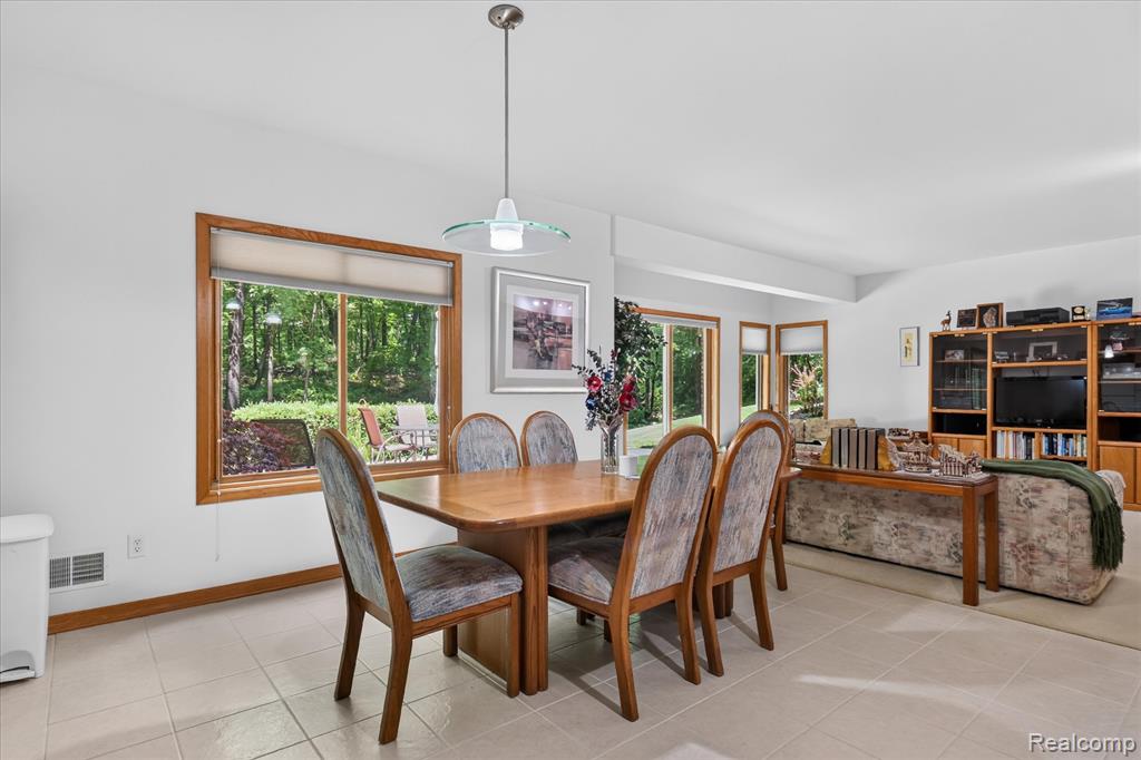 5388 Hartland Road, Fenton, MI 48430 — Photo 37