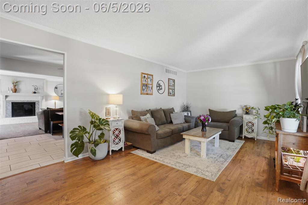 16128 Touraine Drive, Clinton Twp, MI 48038 — Photo 5